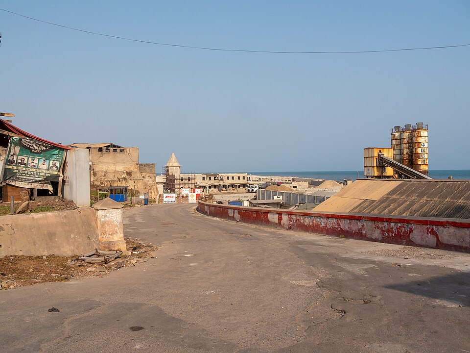Accra — local market for custom e-commerce platforms