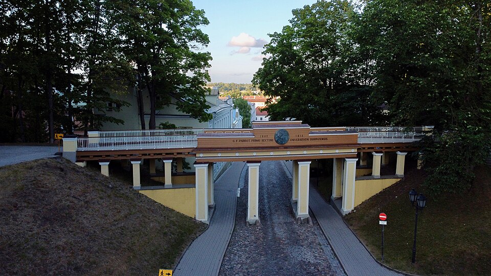 Estonia — online stores for local businesses