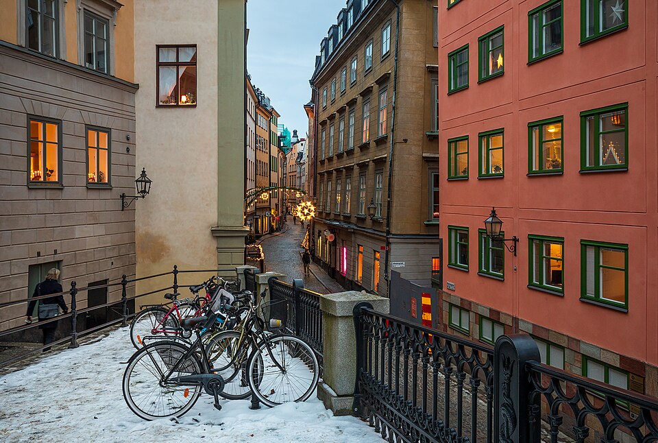Stockholm — local market for manufacturer and distributor portals