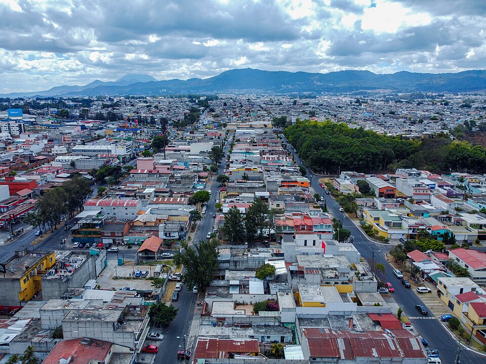 Mixco — local market for custom e-commerce platforms