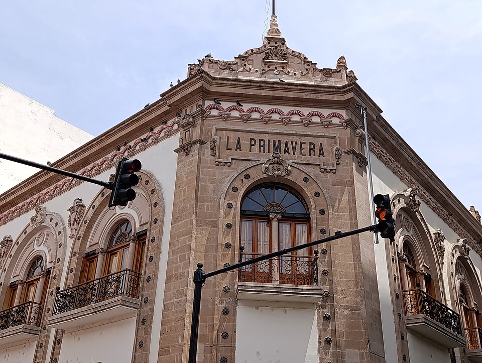 León — multi-vendor marketplaces for local businesses