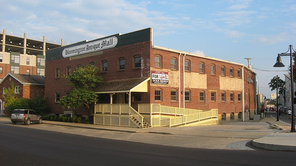 Bloomington — local market for service booking platforms