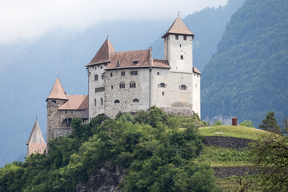 Balzers — local market for service booking platforms