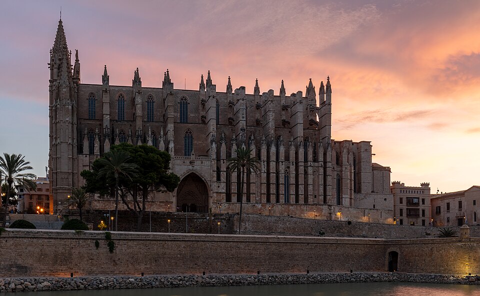 Palma de Mallorca — local market for custom e-commerce platforms