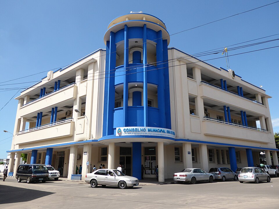 Beira — international and multi-region stores for local businesses