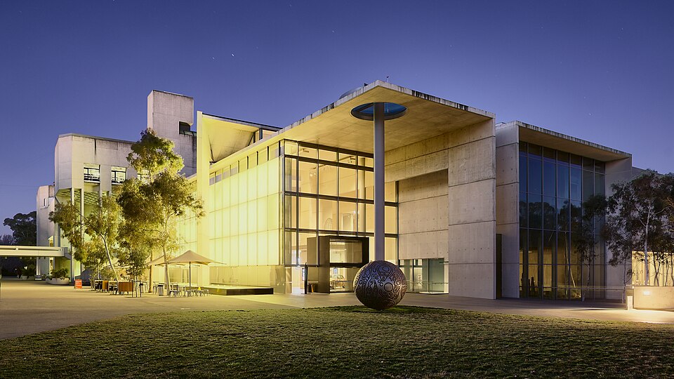 Canberra — local market for custom e-commerce platforms