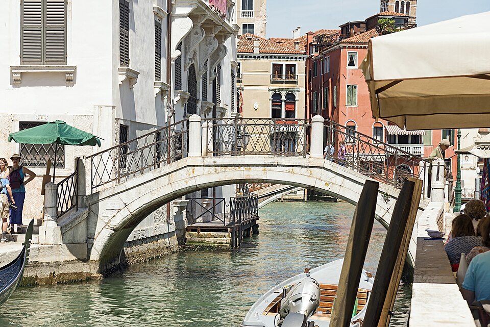 Venice — multi-vendor marketplaces for local businesses