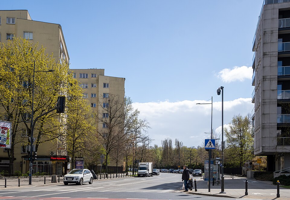 Warsaw — manufacturer and distributor portals for local businesses