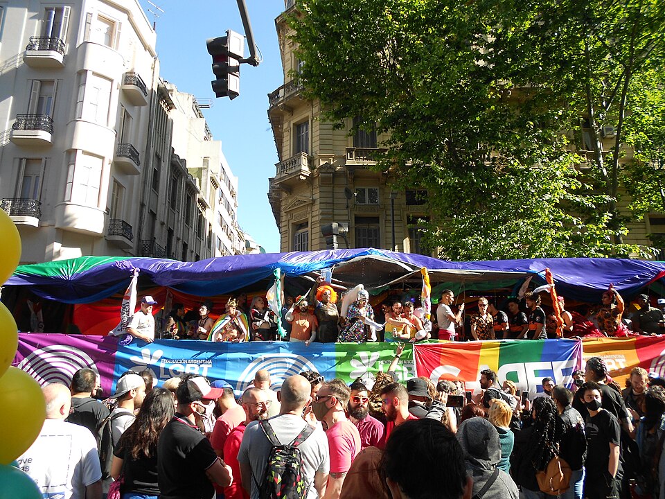 Buenos Aires — multi-vendor marketplaces for local businesses
