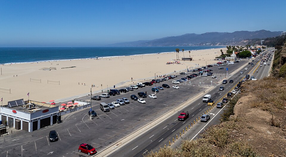 Santa Monica — international and multi-region stores for local businesses