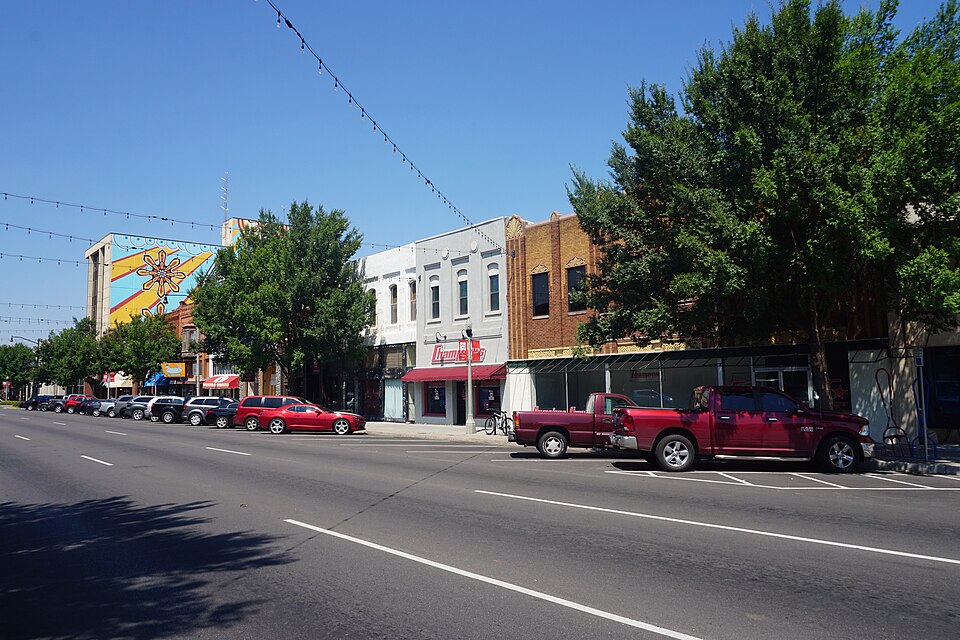 Norman — manufacturer and distributor portals for local businesses