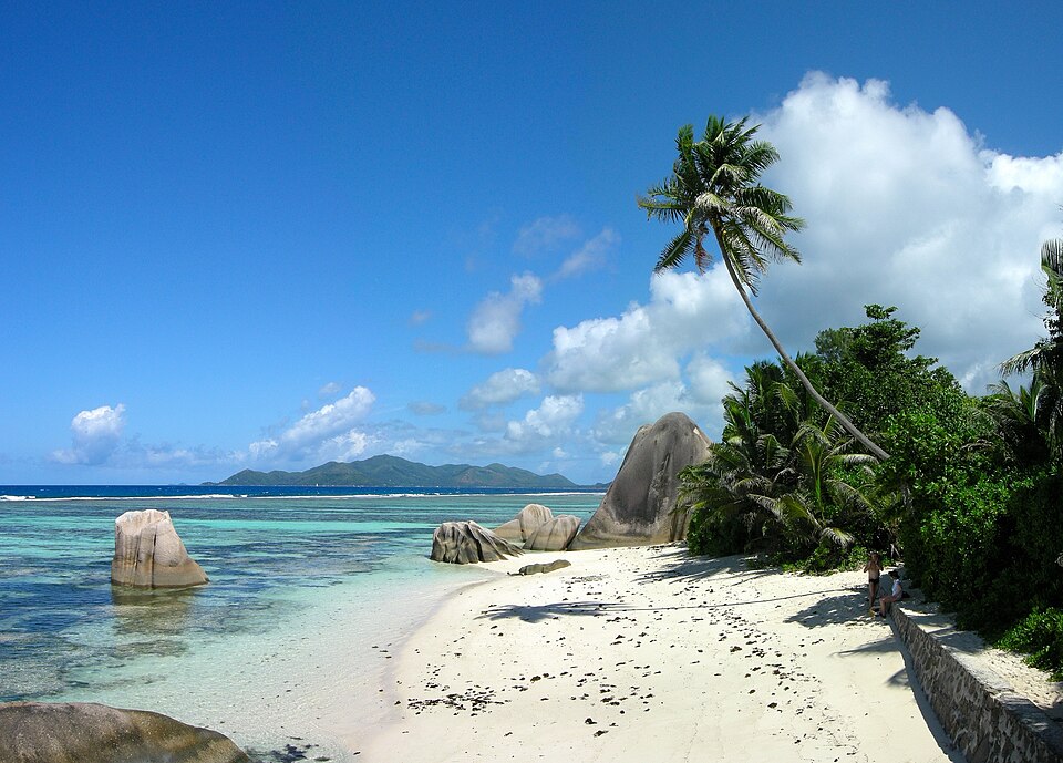 La Digue — B2B and wholesale portals for local businesses