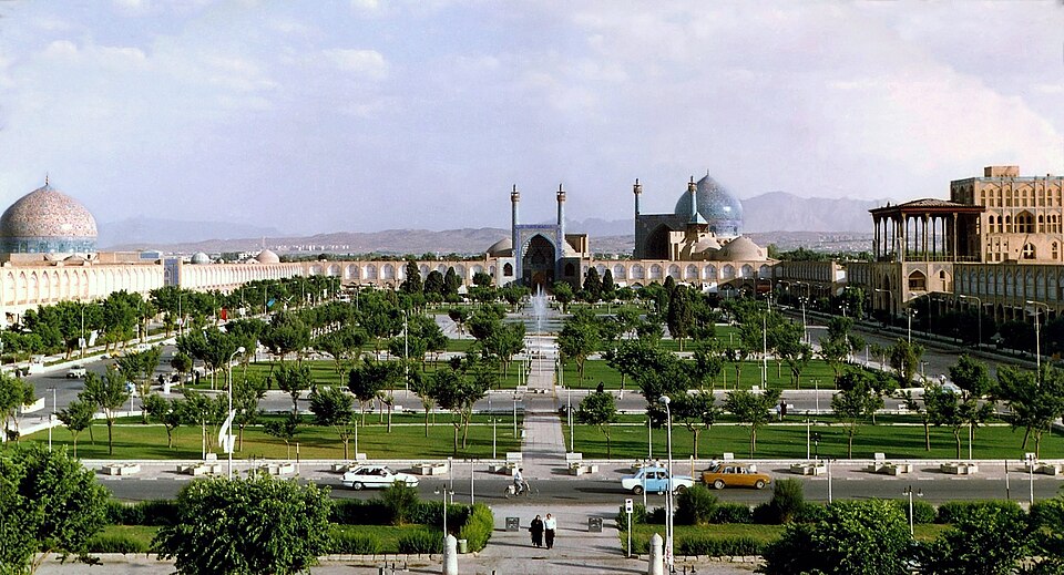 Isfahan — local market for custom e-commerce platforms