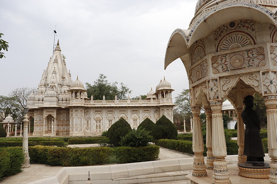 Shivpuri — international and multi-region stores for local businesses