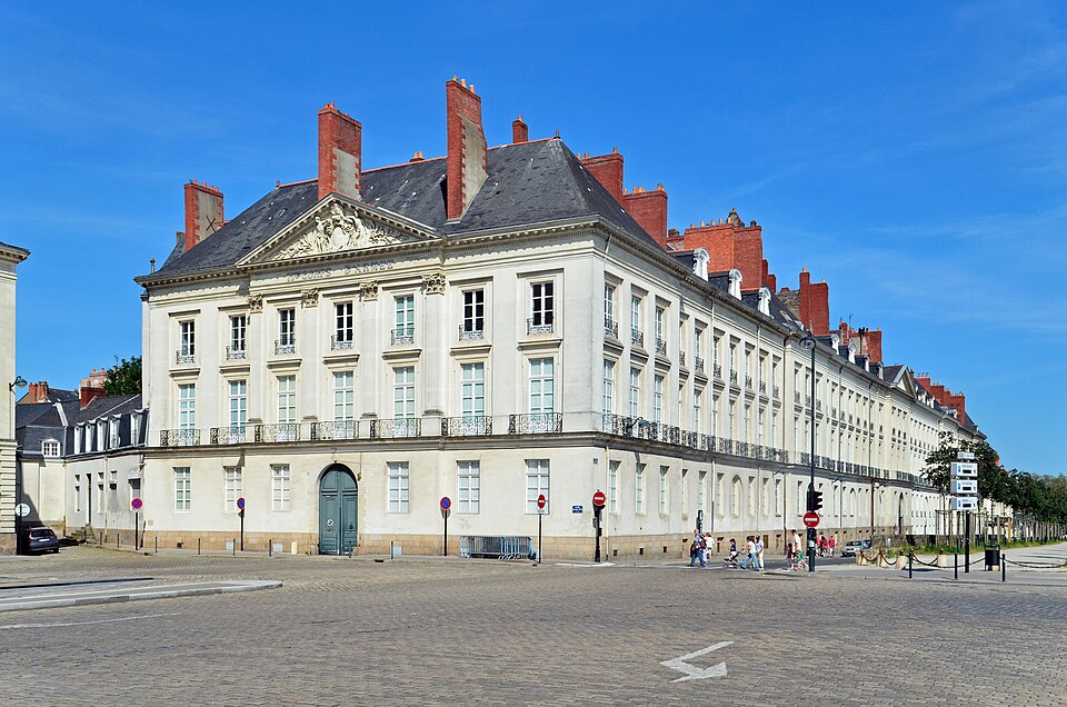 Nantes — local market for international and multi-region stores