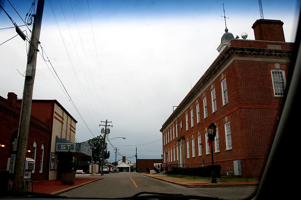 Savannah — local market for manufacturer and distributor portals