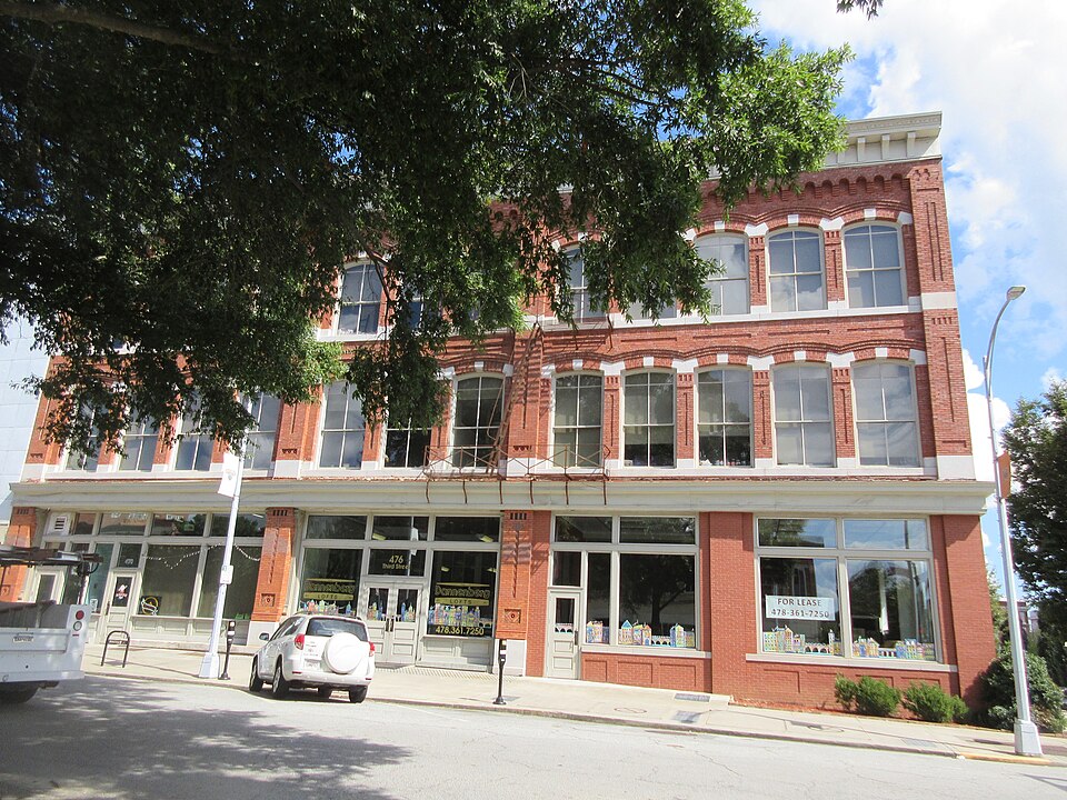 Macon — subscription and membership platforms for local businesses