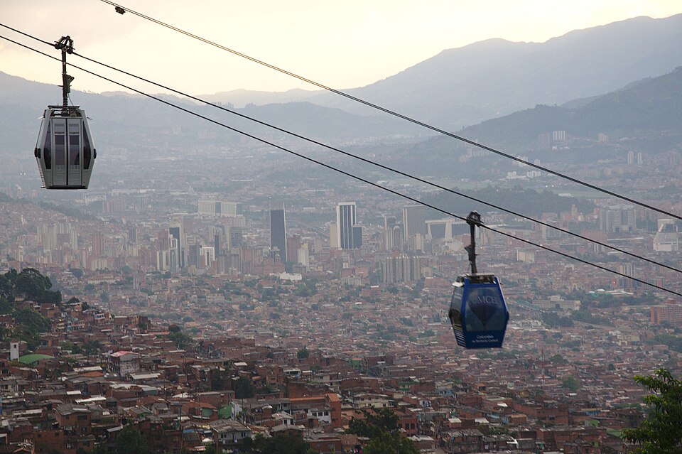 Medellín — local market for manufacturer and distributor portals