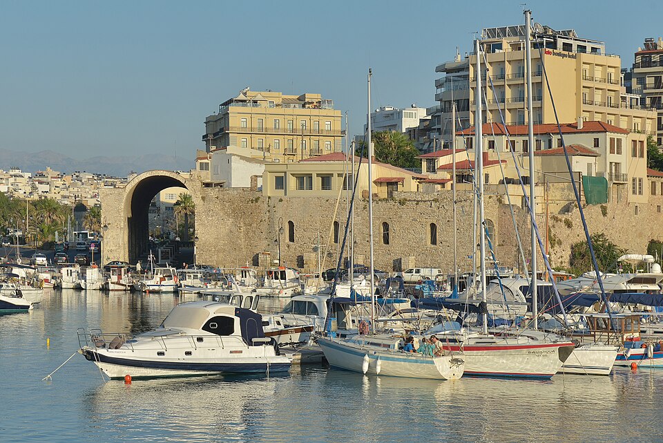 Heraklion — B2B and wholesale portals for local businesses