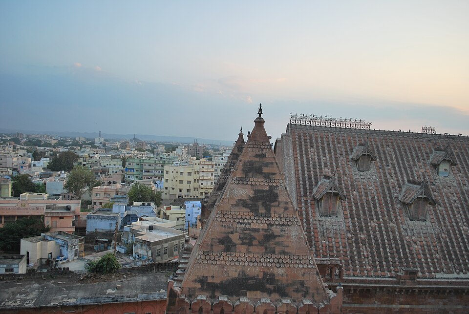 Bhuj — local market for multi-vendor marketplaces