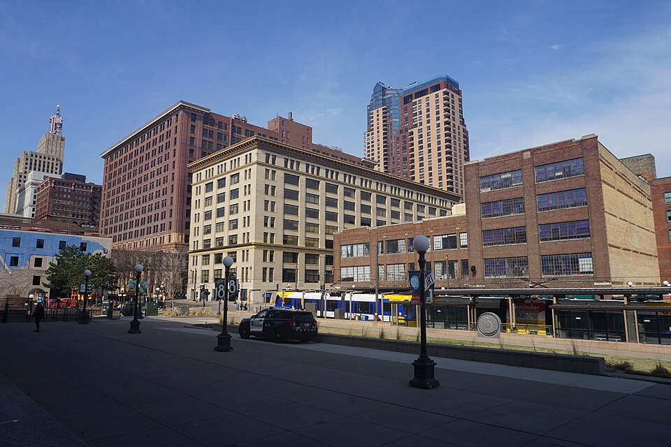 Saint Paul — manufacturer and distributor portals for local businesses