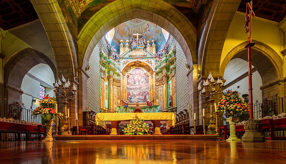 Quito — international and multi-region stores for local businesses