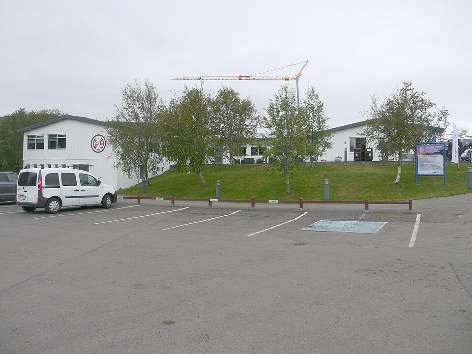 Akureyri — multi-vendor marketplaces for local businesses