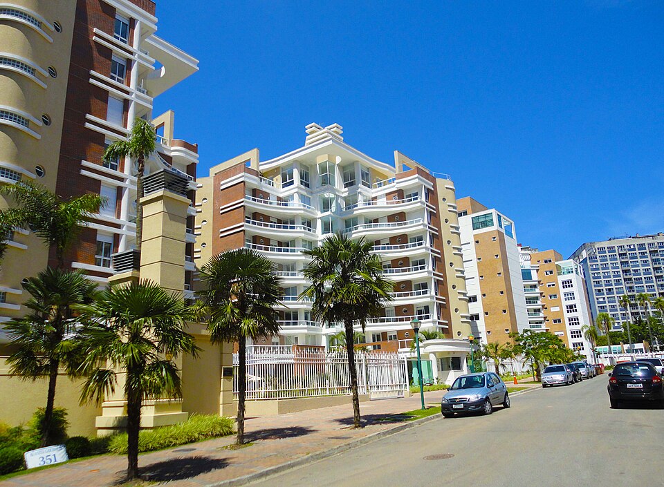 Curitiba — custom e-commerce platforms for local businesses