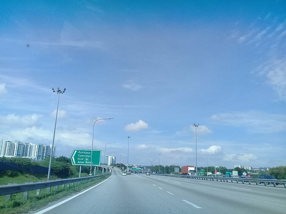 Shah Alam — local market for service booking platforms