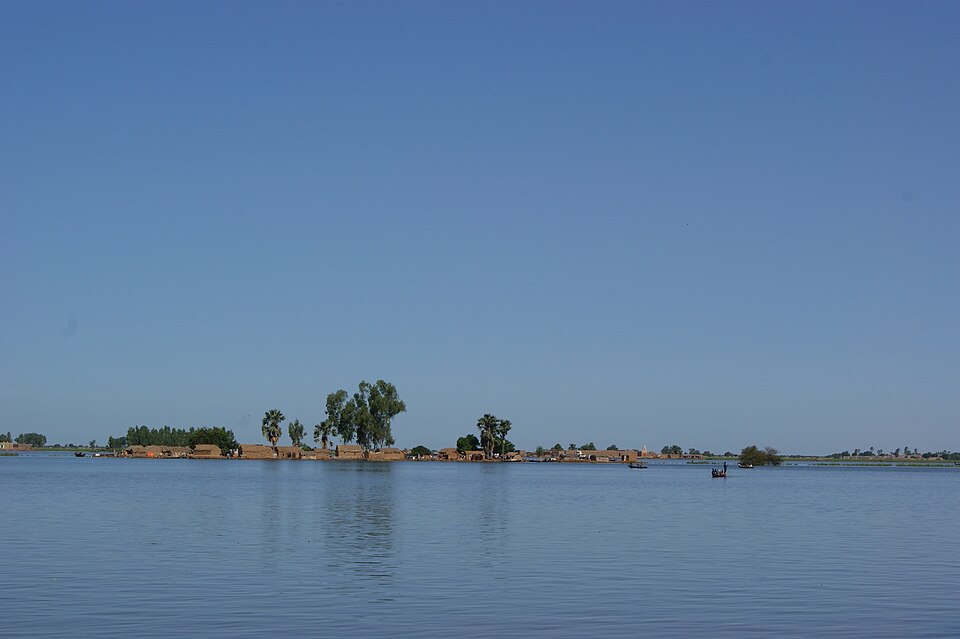 Mopti — local market for international and multi-region stores