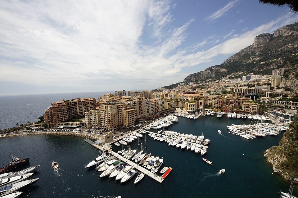 Fontvieille — manufacturer and distributor portals for local businesses