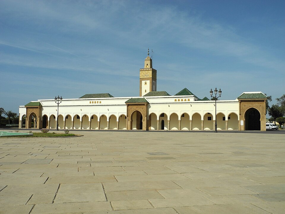 Rabat — local market for mobile commerce apps
