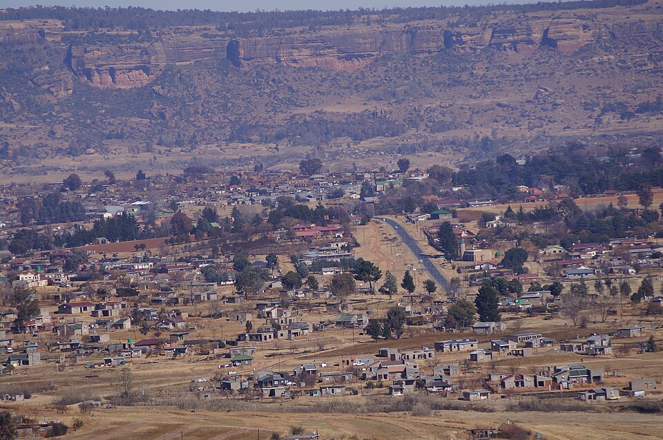 Hlotse — local market for multi-vendor marketplaces